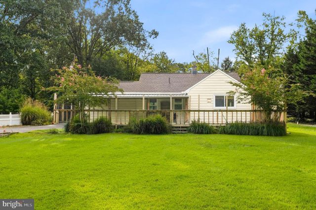 26 LUKE DR, Pasadena, MD 21122