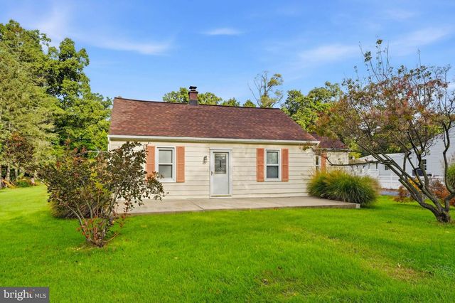 26 LUKE DR, Pasadena, MD 21122
