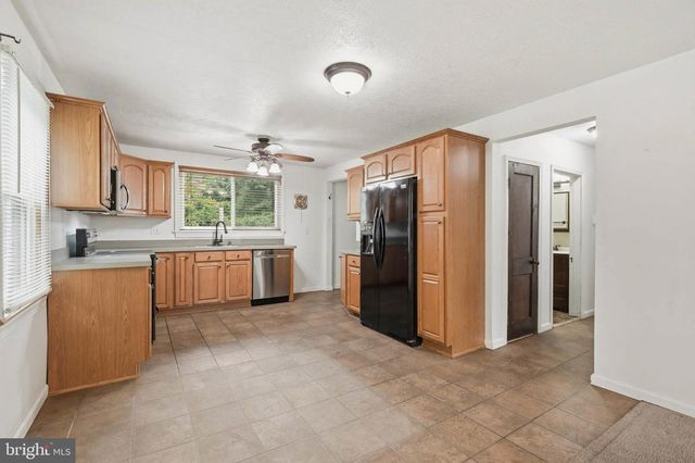26 LUKE DR, Pasadena, MD 21122