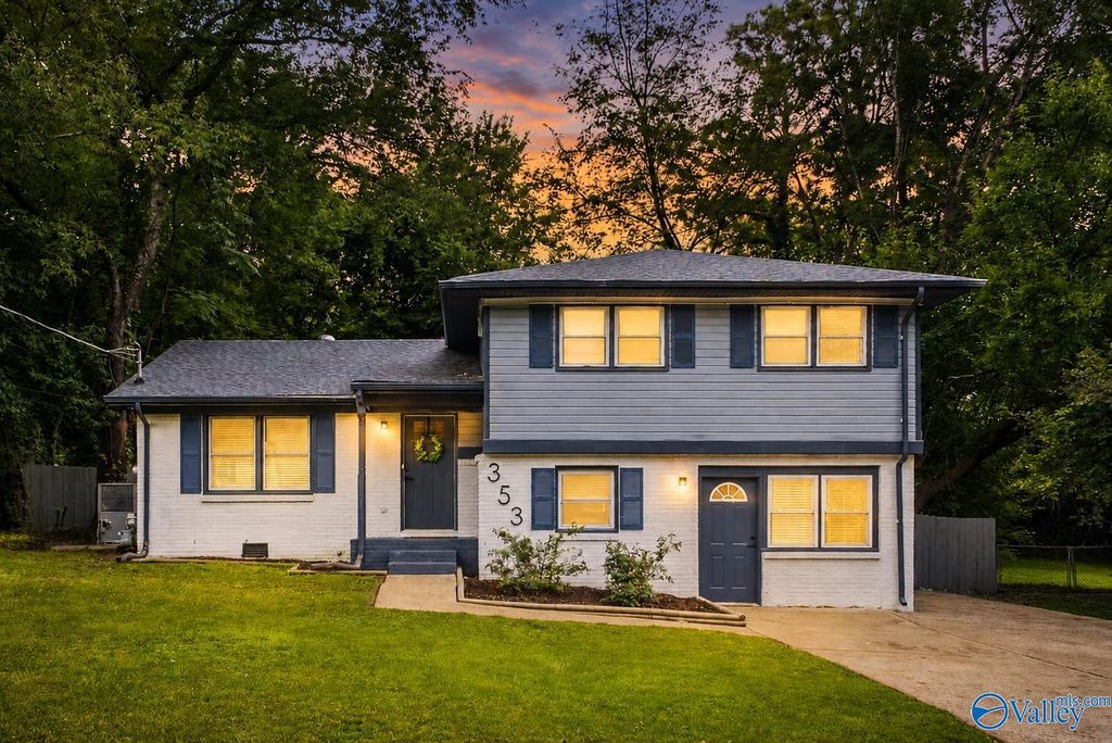 353 College Park Court NW, Huntsville, AL 35805