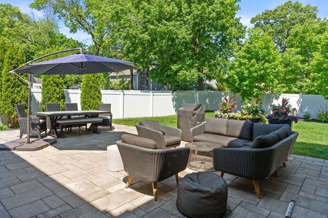 3 Beverly Rd, Natick, MA 01760