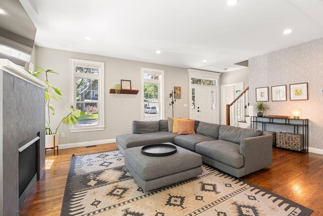 3 Beverly Rd, Natick, MA 01760