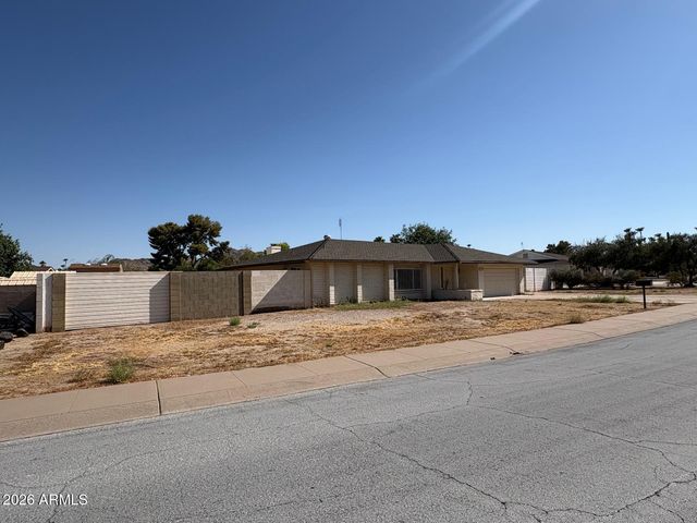 4325 E SHANGRI LA Road, Phoenix, AZ 85028