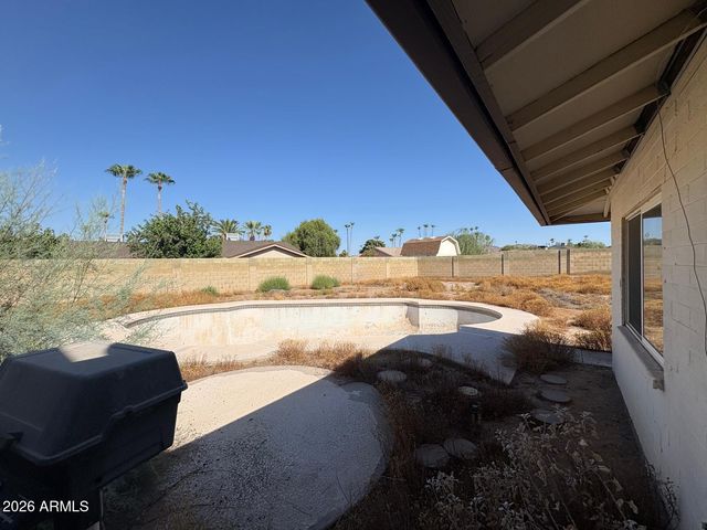4325 E SHANGRI LA Road, Phoenix, AZ 85028