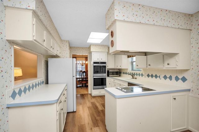 5914 Pine Arbor Drive, Houston, TX 77066