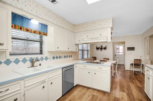 5914 Pine Arbor Drive, Houston, TX 77066