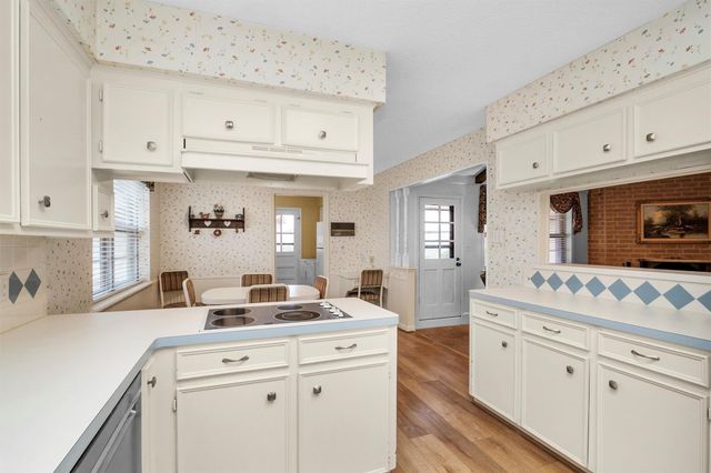 5914 Pine Arbor Drive, Houston, TX 77066