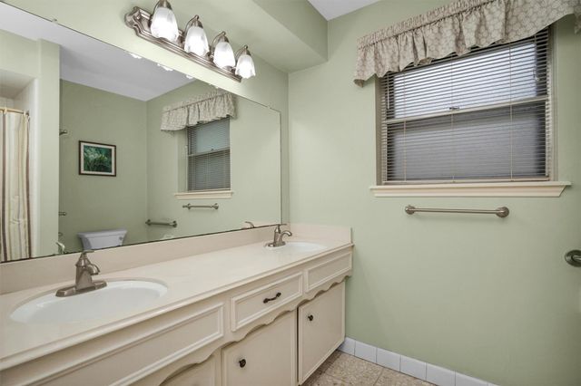 5914 Pine Arbor Drive, Houston, TX 77066