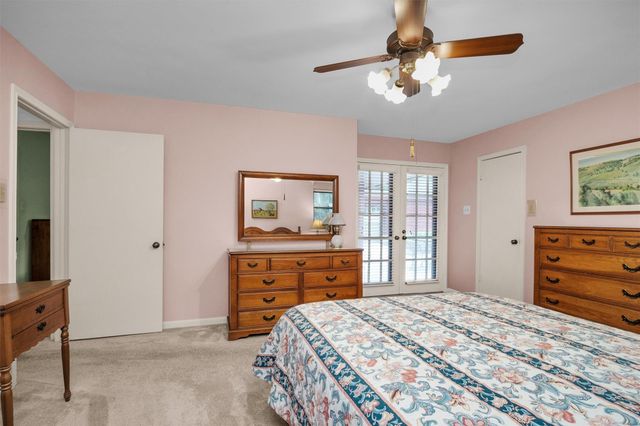 5914 Pine Arbor Drive, Houston, TX 77066