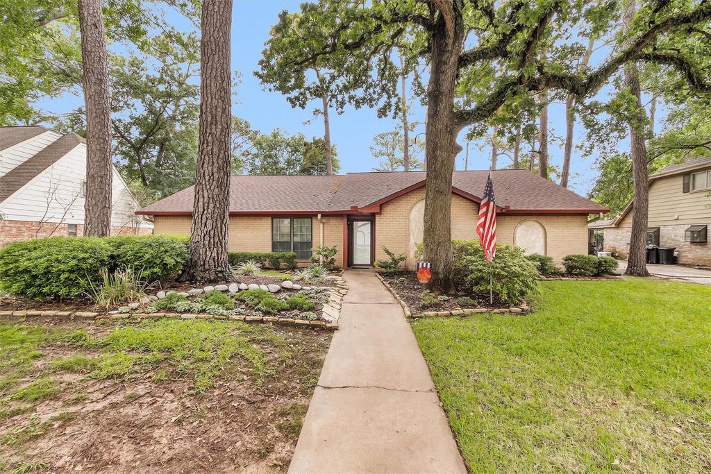5914 Pine Arbor Drive, Houston, TX 77066