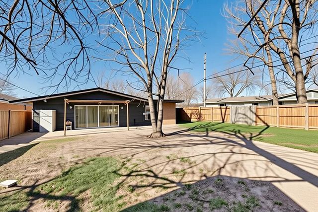 302 Meadow Drive, Gainesville, TX 76240