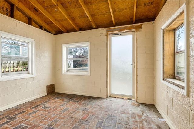 309 W Piankishaw Street, Paola, KS 66071