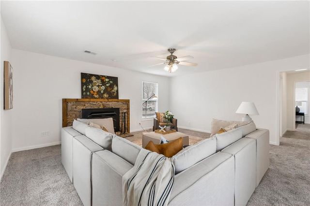 309 W Piankishaw Street, Paola, KS 66071