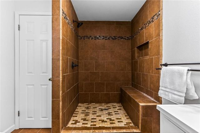 309 W Piankishaw Street, Paola, KS 66071