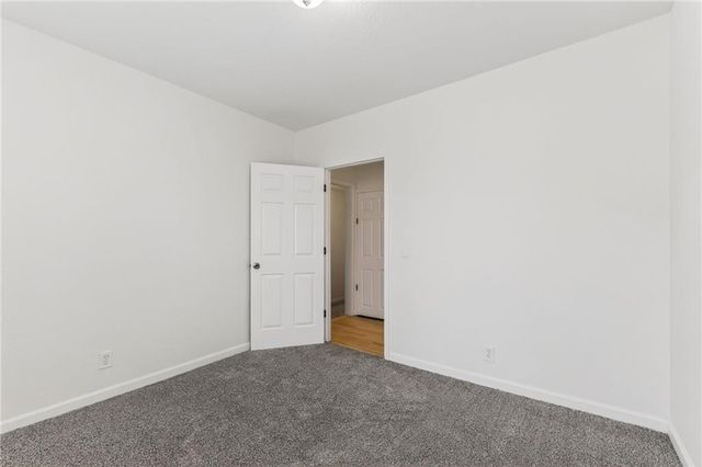 309 W Piankishaw Street, Paola, KS 66071