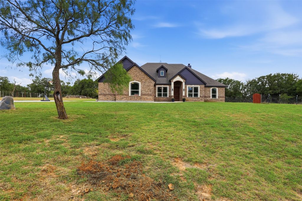 223 Toto Road, Weatherford, TX 76088 — exterior
