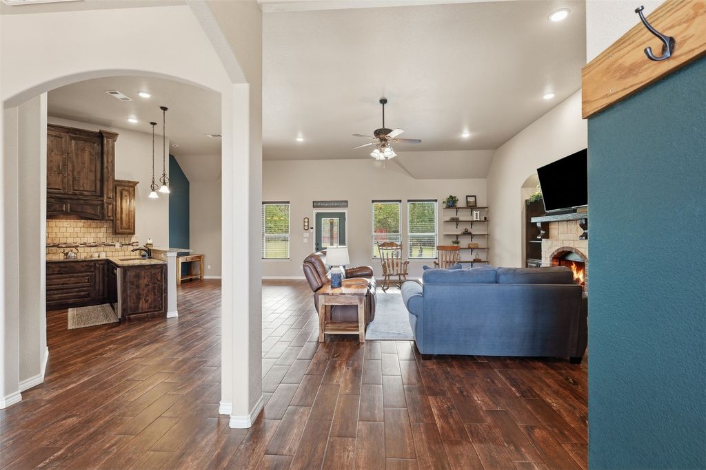 223 Toto Road, Weatherford, TX 76088 — photo 4