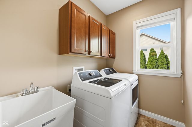 1113 Clearwell Drive, Greenwood, IN 46143