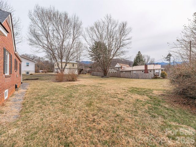 132 Maxwell Street, Waynesville, NC 28786