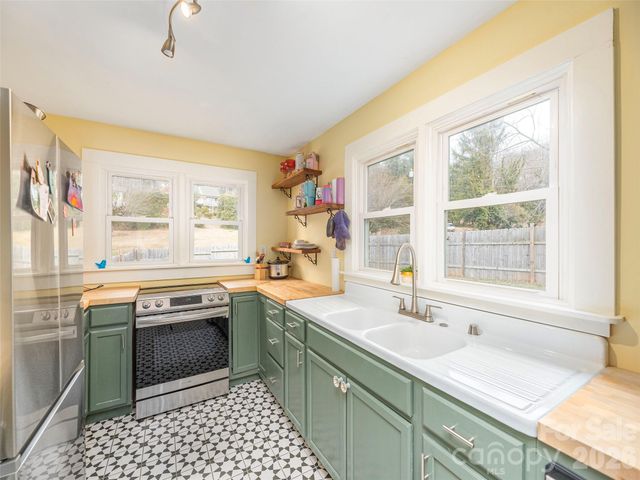 132 Maxwell Street, Waynesville, NC 28786