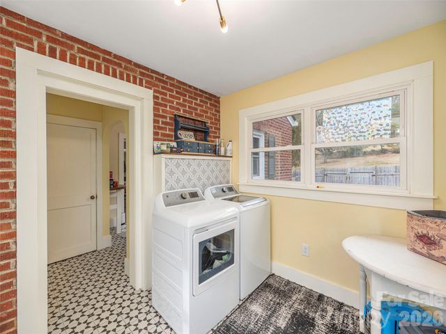 132 Maxwell Street, Waynesville, NC 28786