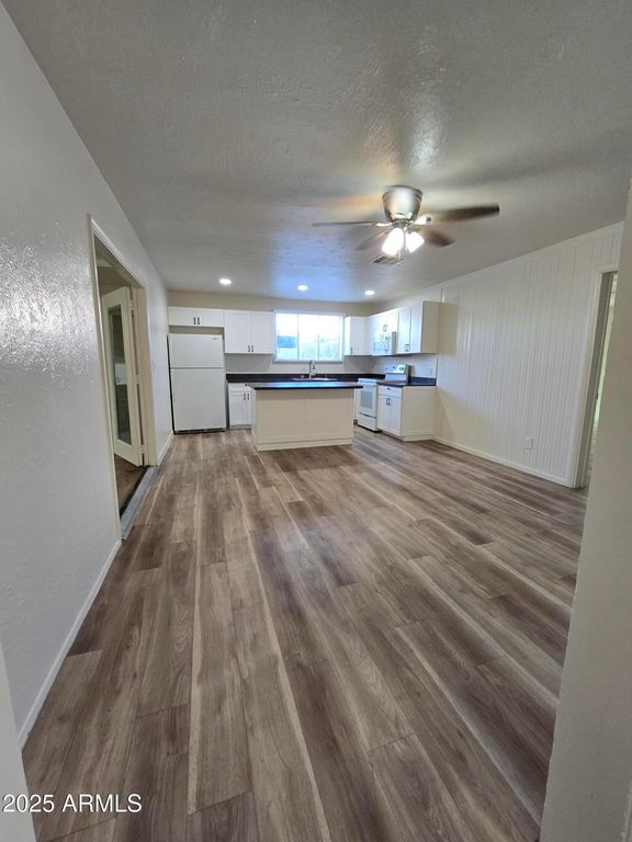 4924 W CATALINA Drive, Phoenix, AZ 85031 — photo 2
