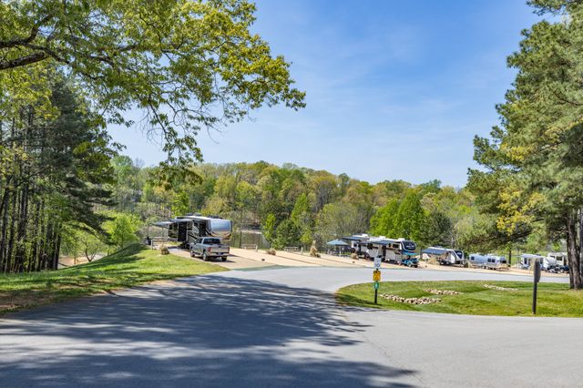 70 Island Way, Winchester, TN 37398