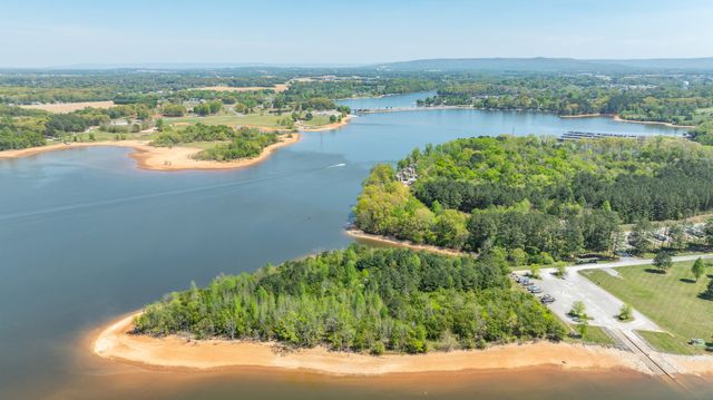 70 Island Way, Winchester, TN 37398