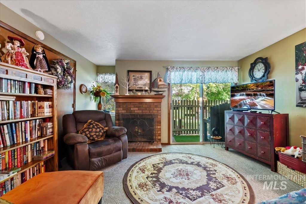 3092 S Gekeler Ln, Boise, ID 83706 photo 4