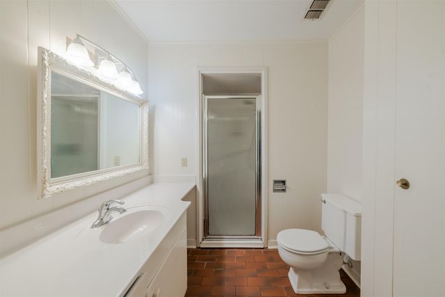 504 W Terrace Dr, Longview, TX 75601