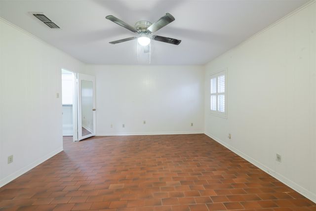 504 W Terrace Dr, Longview, TX 75601