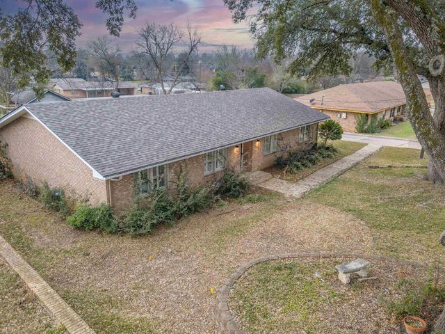504 W Terrace Dr, Longview, TX 75601