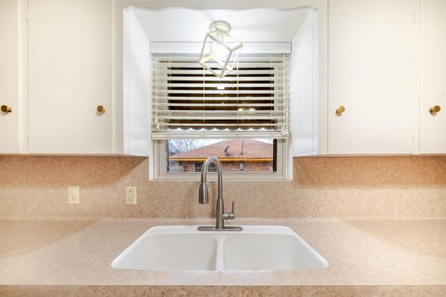 504 W Terrace Dr, Longview, TX 75601