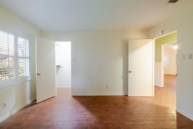 504 W Terrace Dr, Longview, TX 75601