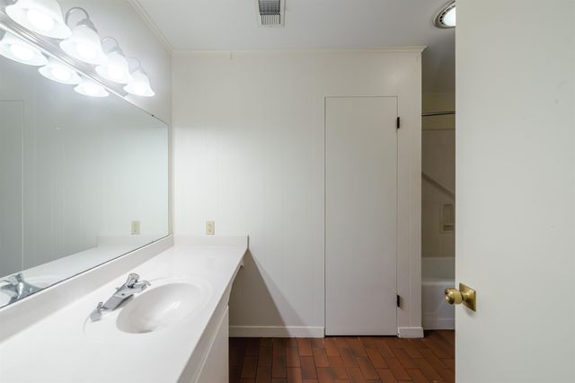 504 W Terrace Dr, Longview, TX 75601