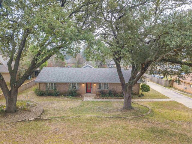 504 W Terrace Dr, Longview, TX 75601