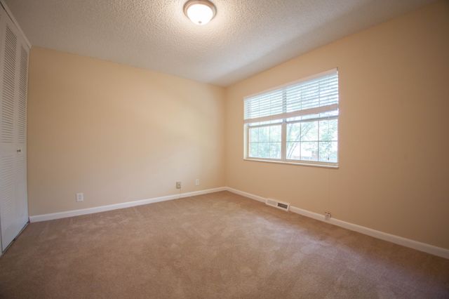 5510 Country Dr Apt 34, Nashville, TN 37211