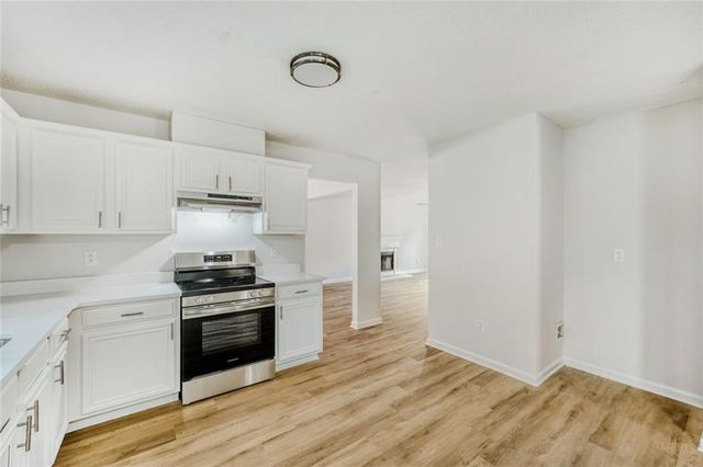 5835 Raventree Court, Atlanta, GA 30349