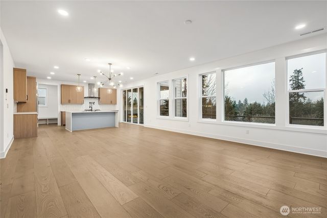 8413 137th Avenue SE #6, Newcastle, WA 98059