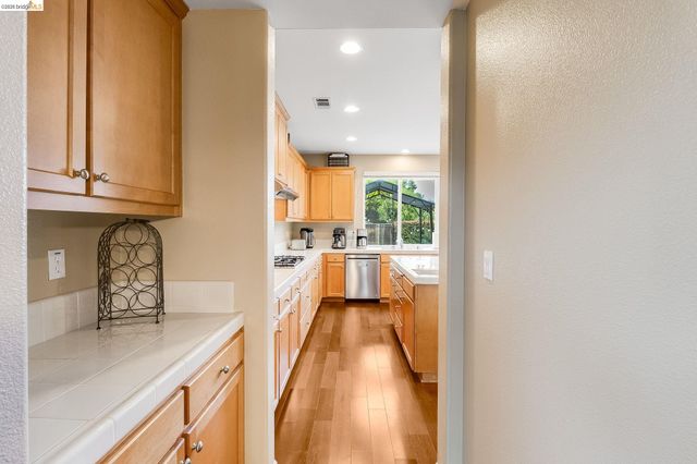 417 McAllister Drive, Benicia, CA 94510