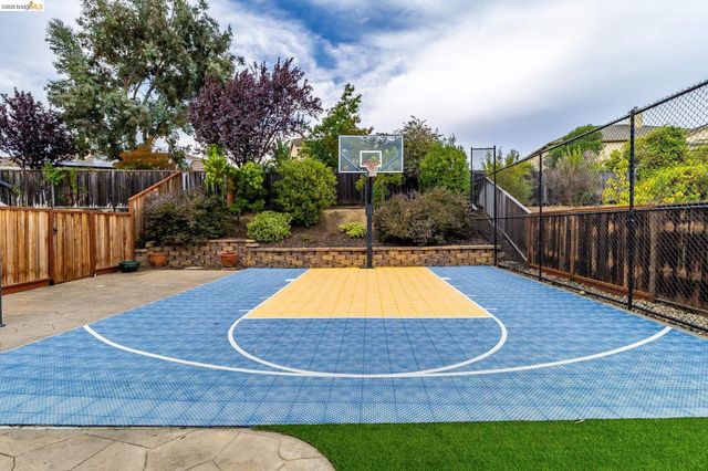 417 McAllister Drive, Benicia, CA 94510