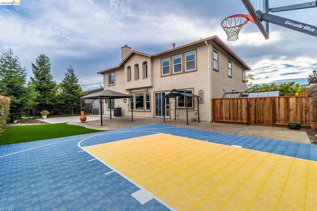 417 McAllister Drive, Benicia, CA 94510