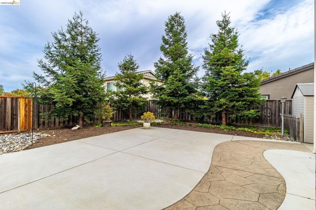 417 McAllister Drive, Benicia, CA 94510
