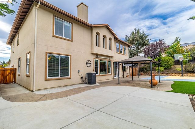 417 McAllister Drive, Benicia, CA 94510