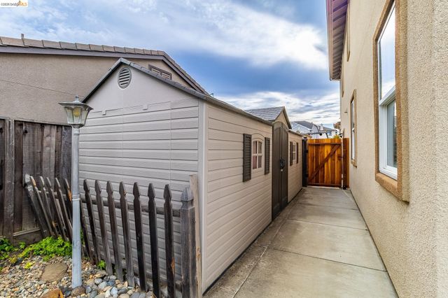 417 McAllister Drive, Benicia, CA 94510