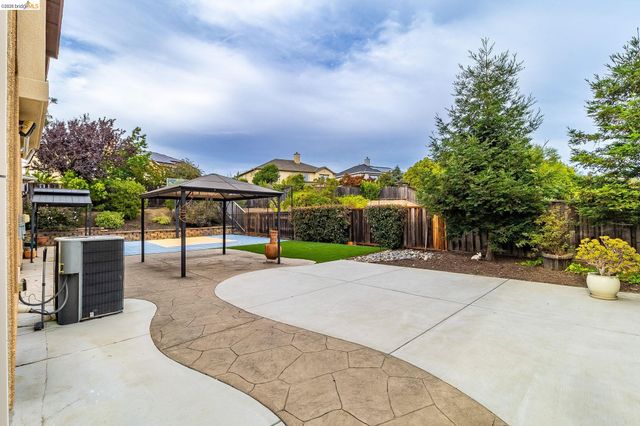 417 McAllister Drive, Benicia, CA 94510