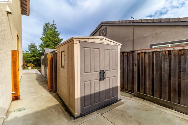 417 McAllister Drive, Benicia, CA 94510