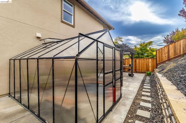 417 McAllister Drive, Benicia, CA 94510