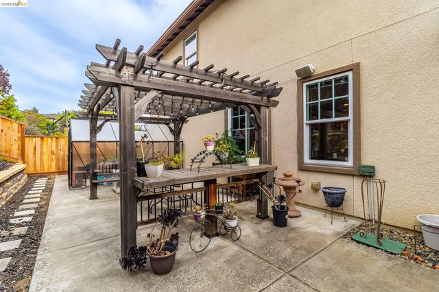 417 McAllister Drive, Benicia, CA 94510