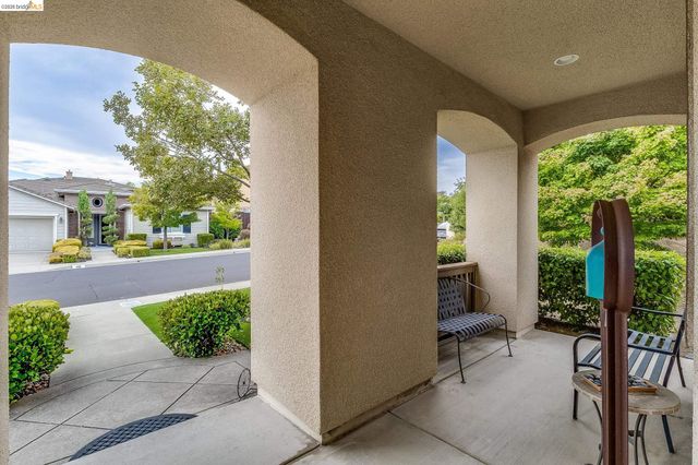 417 McAllister Drive, Benicia, CA 94510